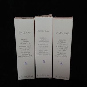 Medium coverage ivory 202 Mary kay